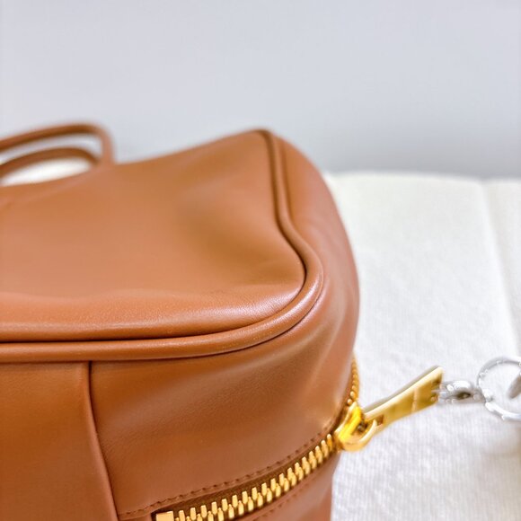 95% NEW MIUMIU BAG - Picture 5 of 14